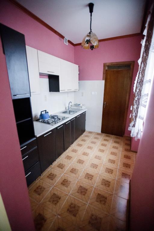 Guest House In Drachino สวาลยาวา ภายนอก รูปภาพ
