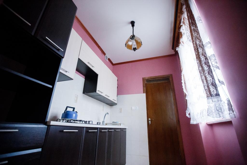 Guest House In Drachino สวาลยาวา ภายนอก รูปภาพ