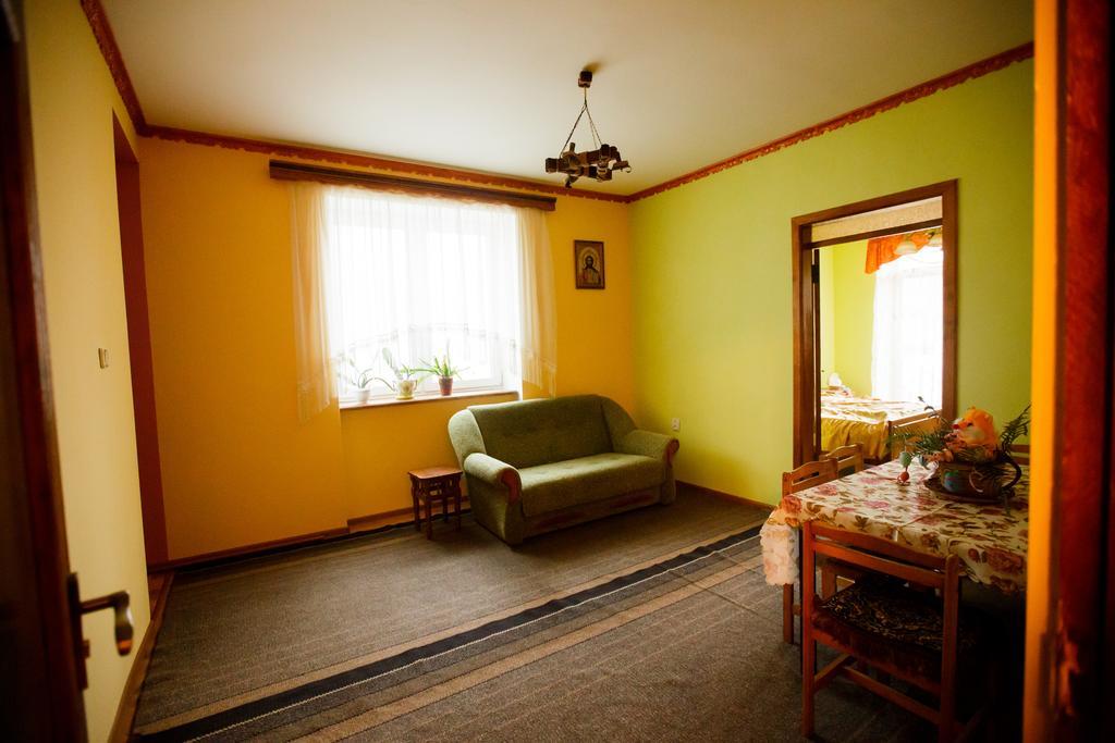 Guest House In Drachino สวาลยาวา ภายนอก รูปภาพ