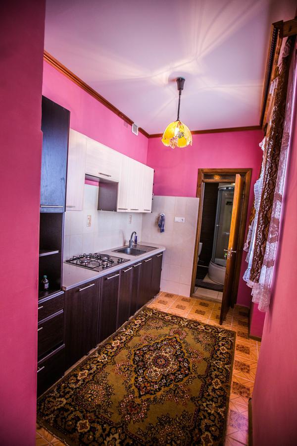 Guest House In Drachino สวาลยาวา ภายนอก รูปภาพ