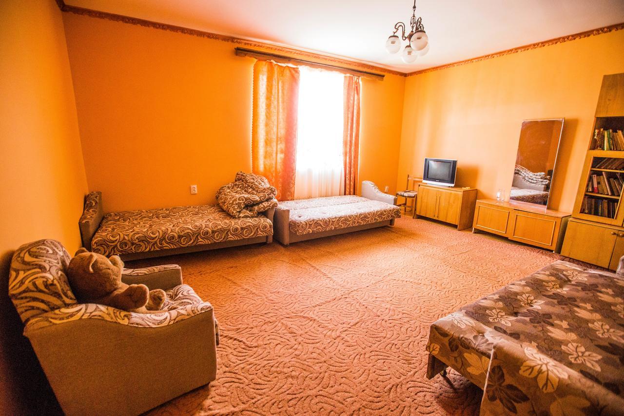 Guest House In Drachino สวาลยาวา ภายนอก รูปภาพ